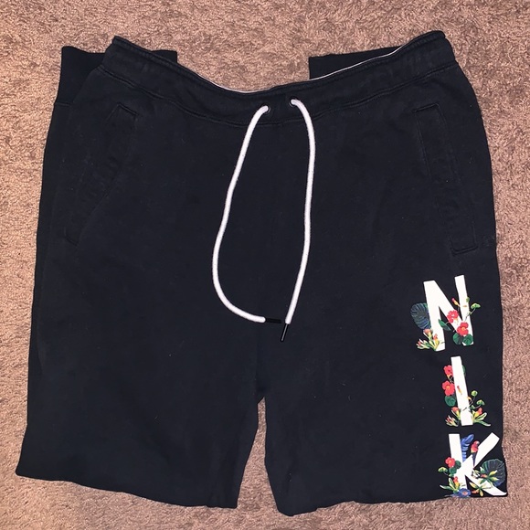 Nike Pants - Nike Women Floral Sweatpants